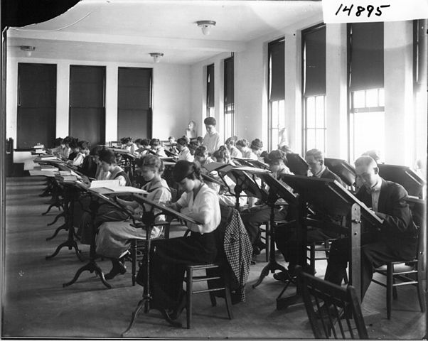 Miami_University_Teachers'_College_free-hand_drawing_class_1915_(3192252182)