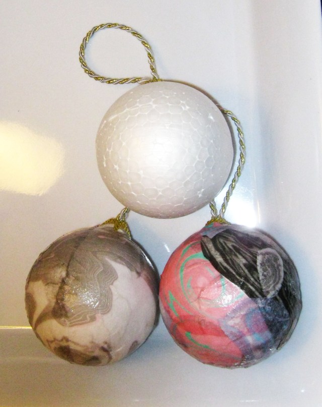 Suminagashi_Ornaments